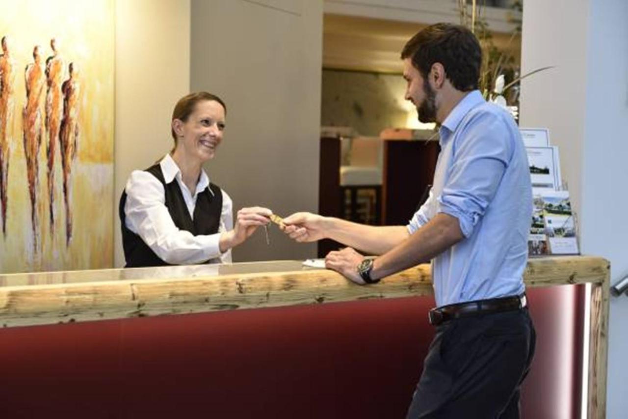 Osterfeld Atrium Hotel Amadeus מראה חיצוני תמונה