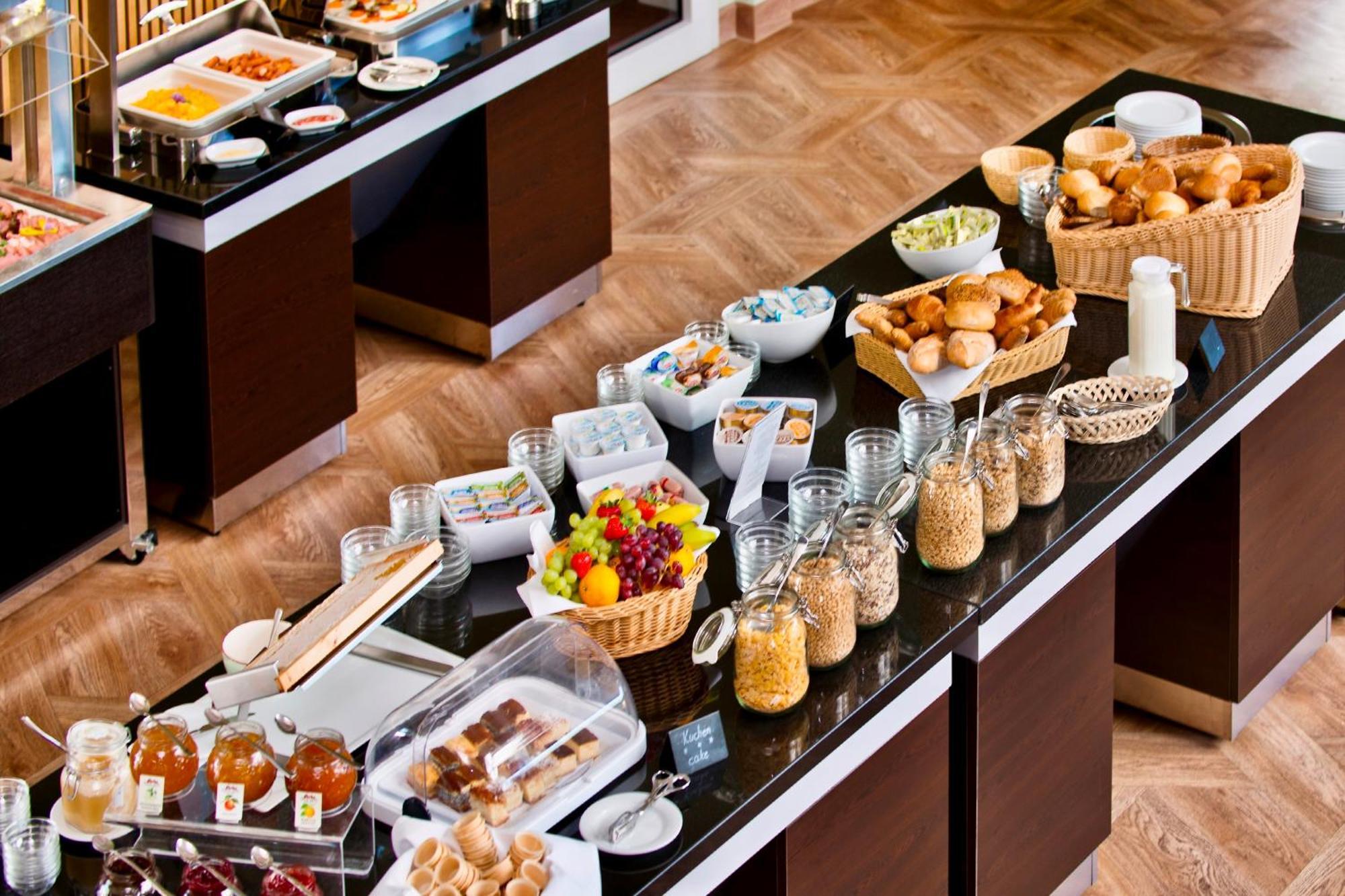 Osterfeld Atrium Hotel Amadeus מראה חיצוני תמונה