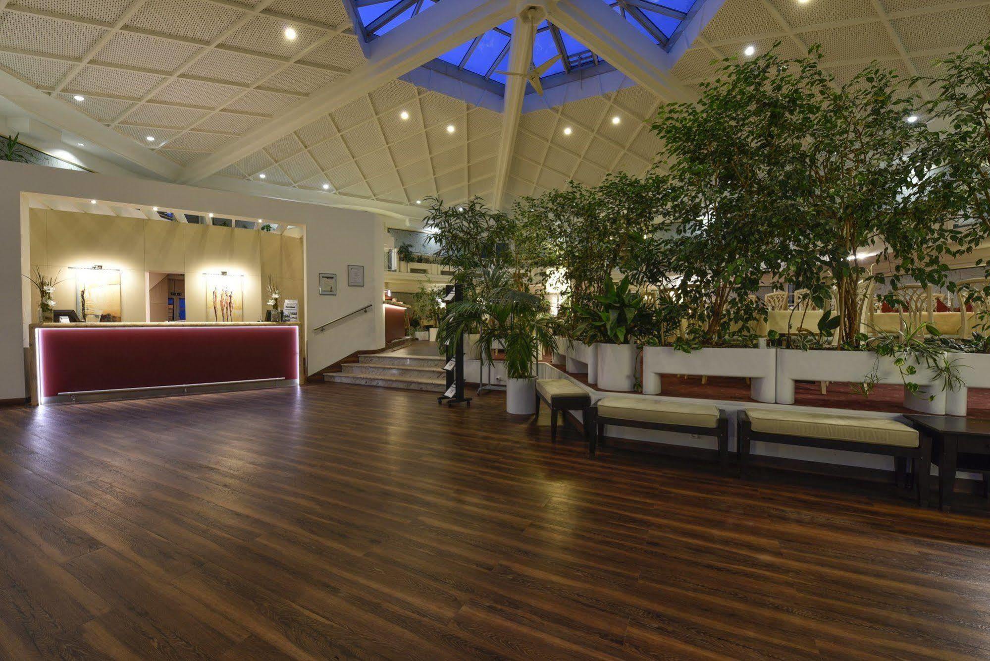 Osterfeld Atrium Hotel Amadeus מראה חיצוני תמונה